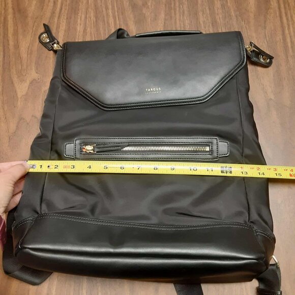 Targus Newport Black Convertible 2-in-1 Messenger Backpack laptop tablet - Picture 14 of 16